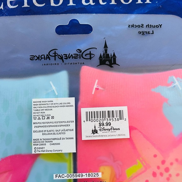 Two pairs of disneyparks princess socks ( one youth size M , one youth size L) - Picture 6 of 6